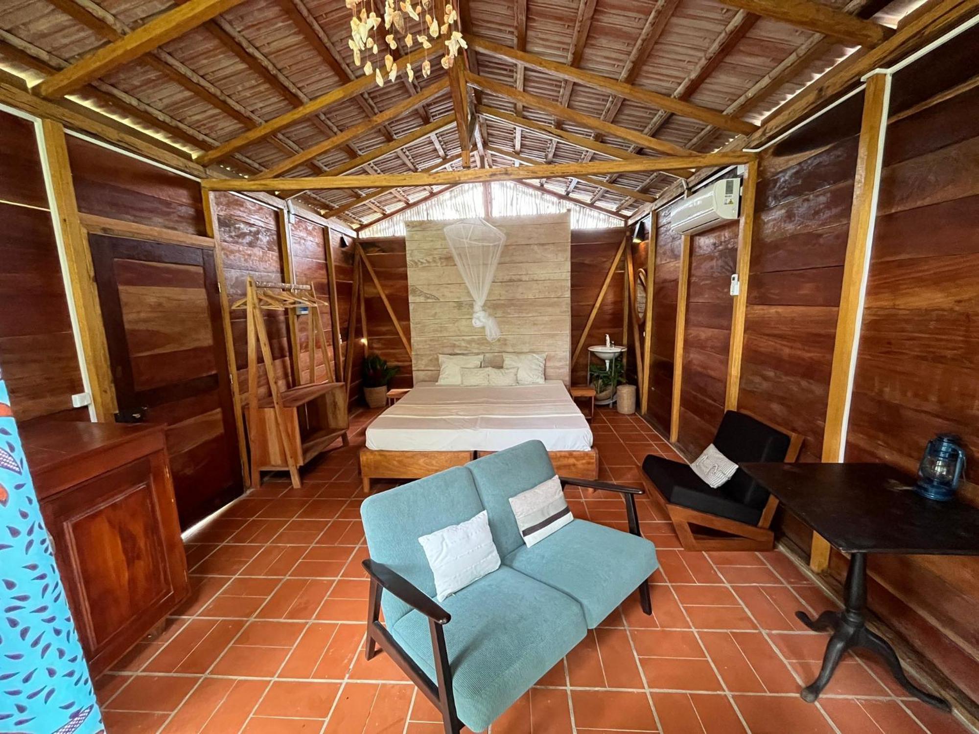 ホテル Roca Maria Helena-Principe Santo António エクステリア 写真